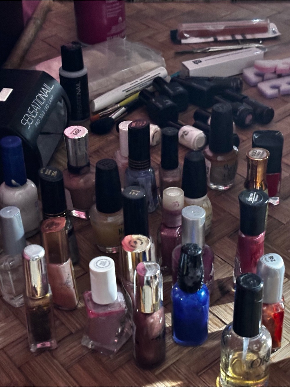BUNDLE…. NAIL POLISH & SUPPLY BUNDLE - Picture 12 of 16